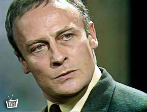 Edward Woodward as Callan