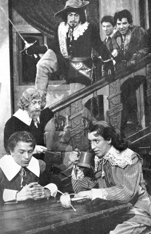 Patrick Troughton as Settle