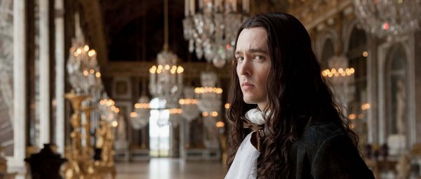 Versailles - Alexander Vlahos