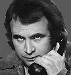 Bob Hoskins in Villains